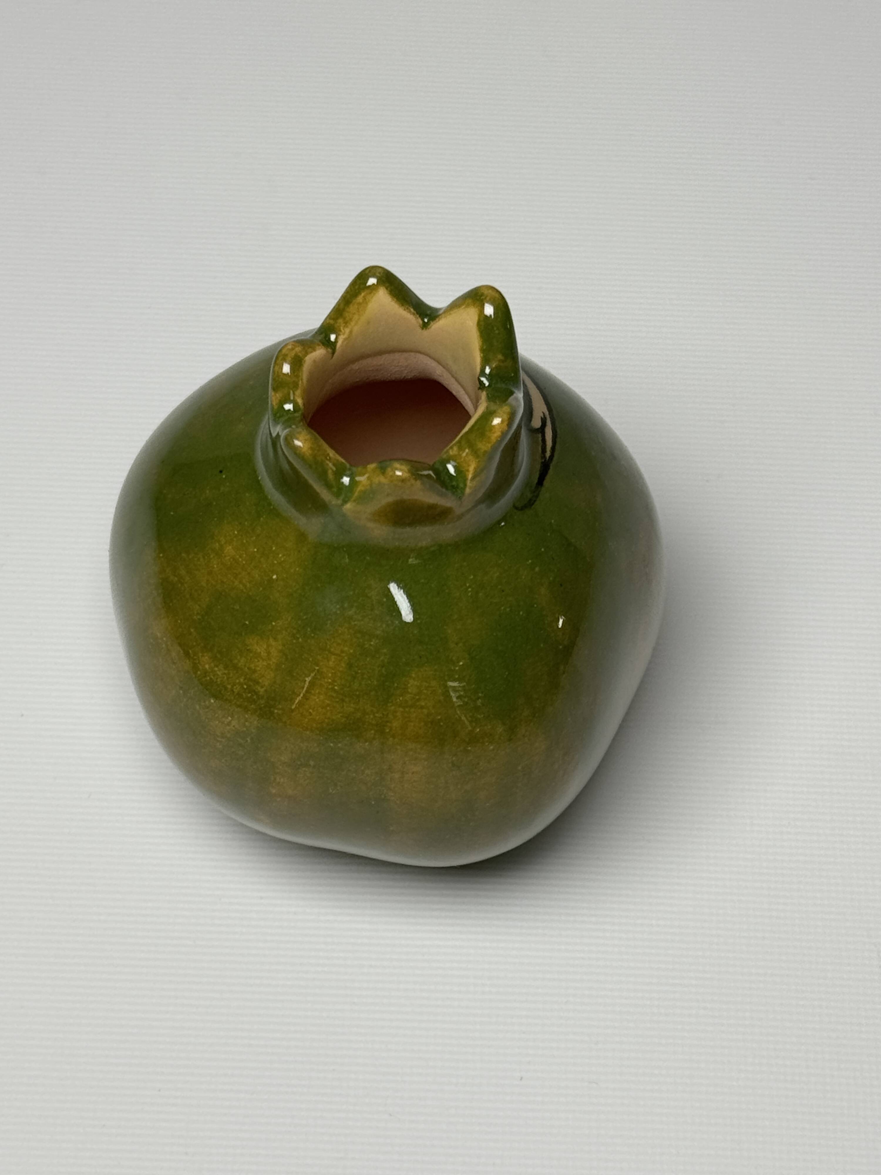Mini green ceramic vase from Iznik Christmas