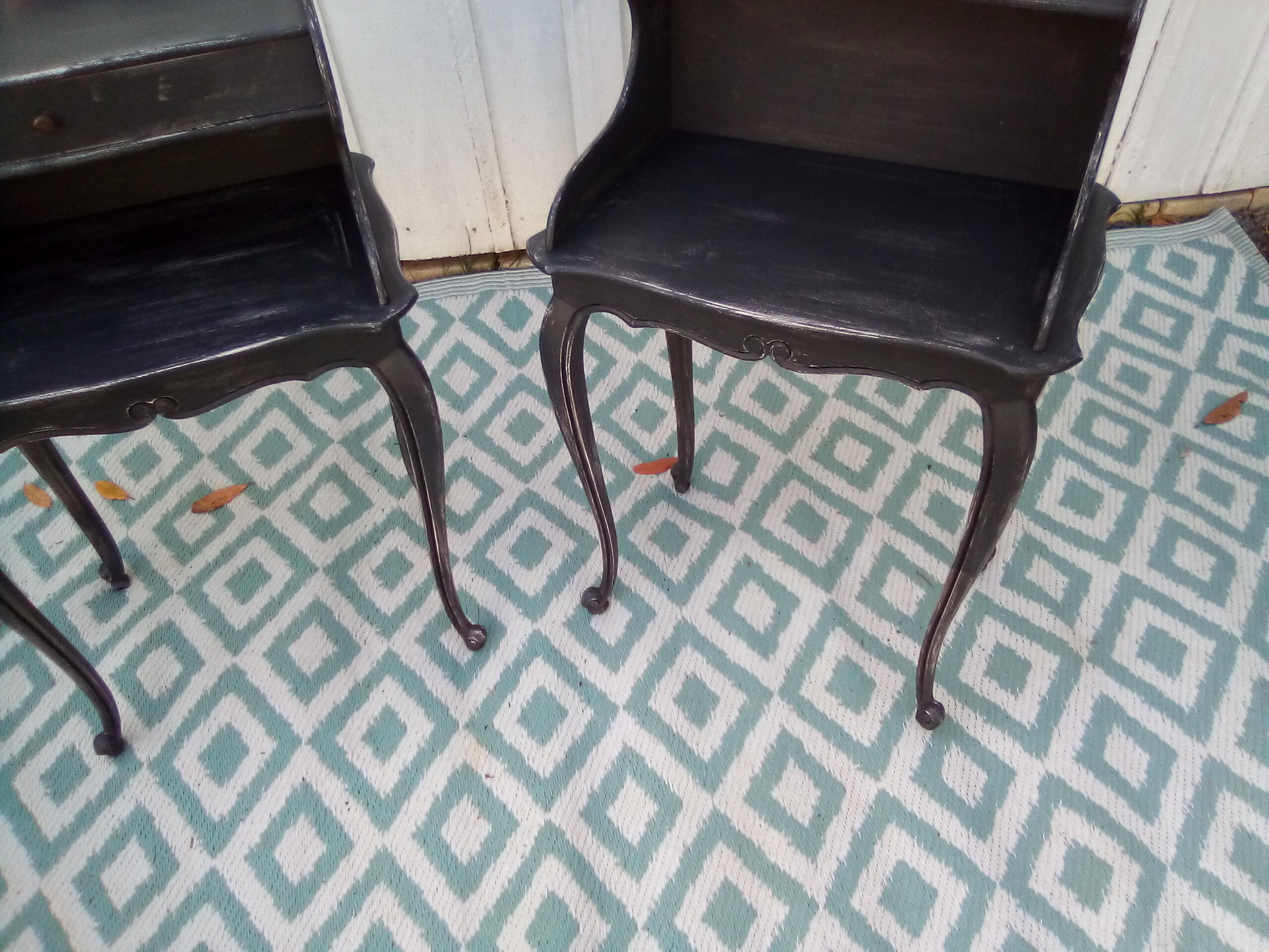 Paire de tables de chevet