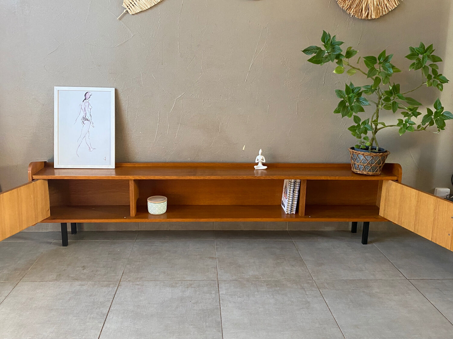 Vintage sideboard (shallow)