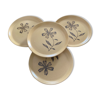 Set of 4 plates with flowery dessert