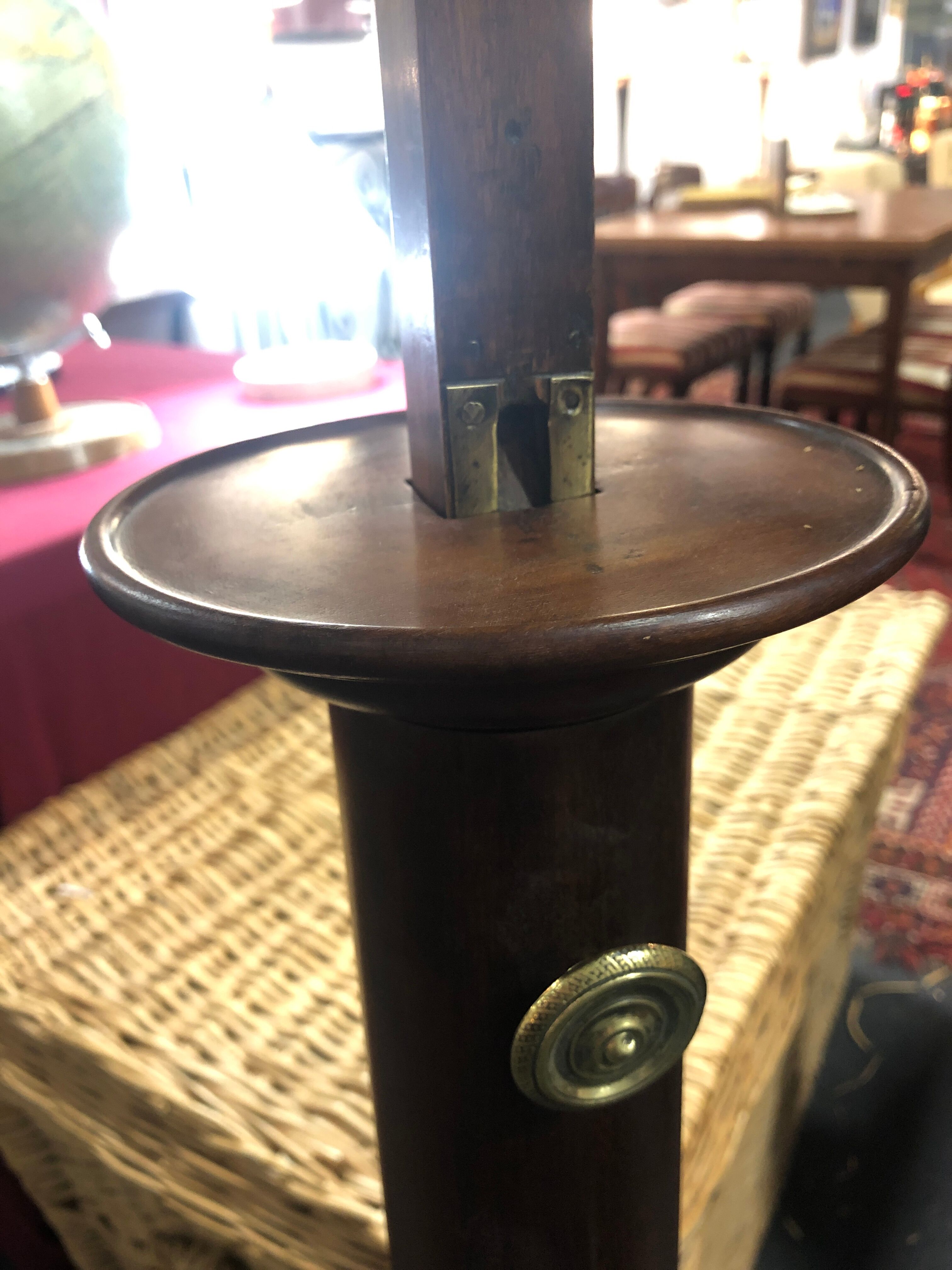 Double-sided lectern