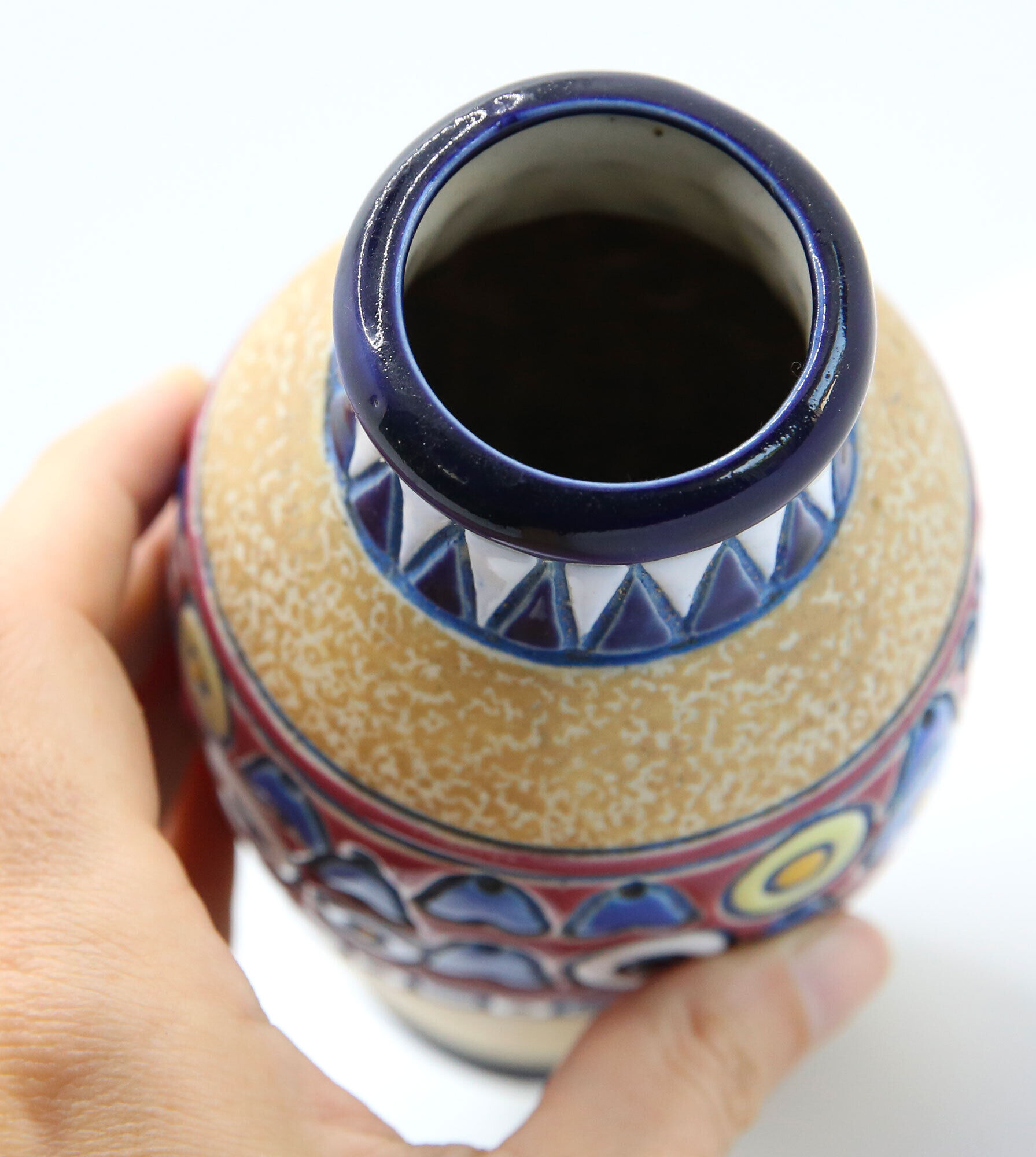 Amphora Art Deco vase in chick earthenware