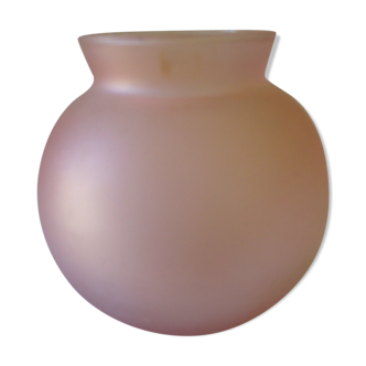 Vase boule ancien en verre givré rose