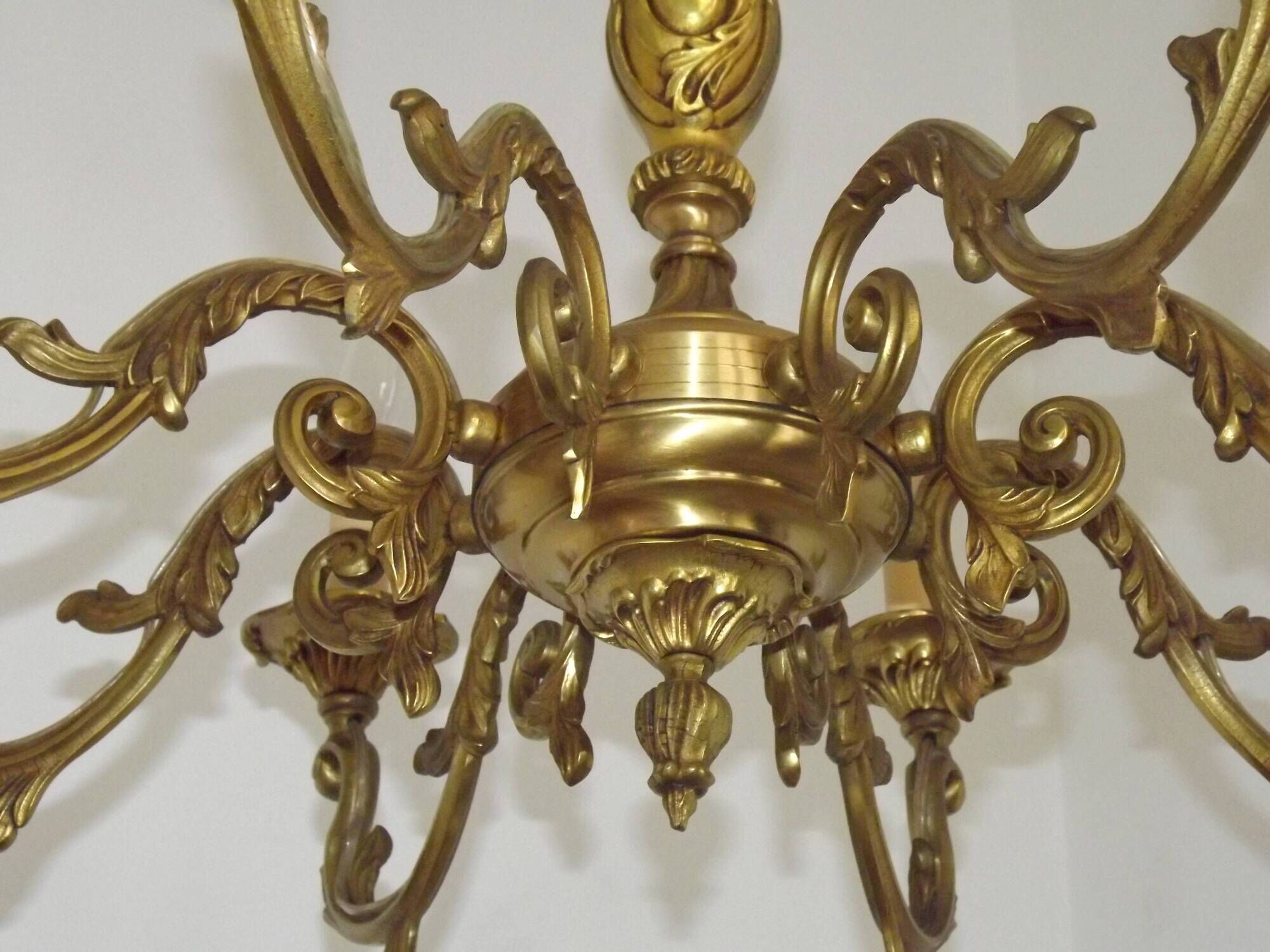 French Antique Traditional Bronze 8 Light Chandelier Acanthus Detail 5566