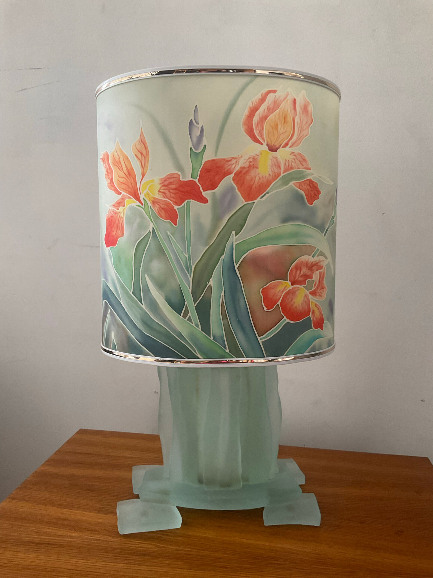 Lampe vintage en verre dépoli et abat jour en soie