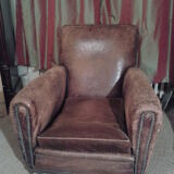 The 1930s leather club Chair