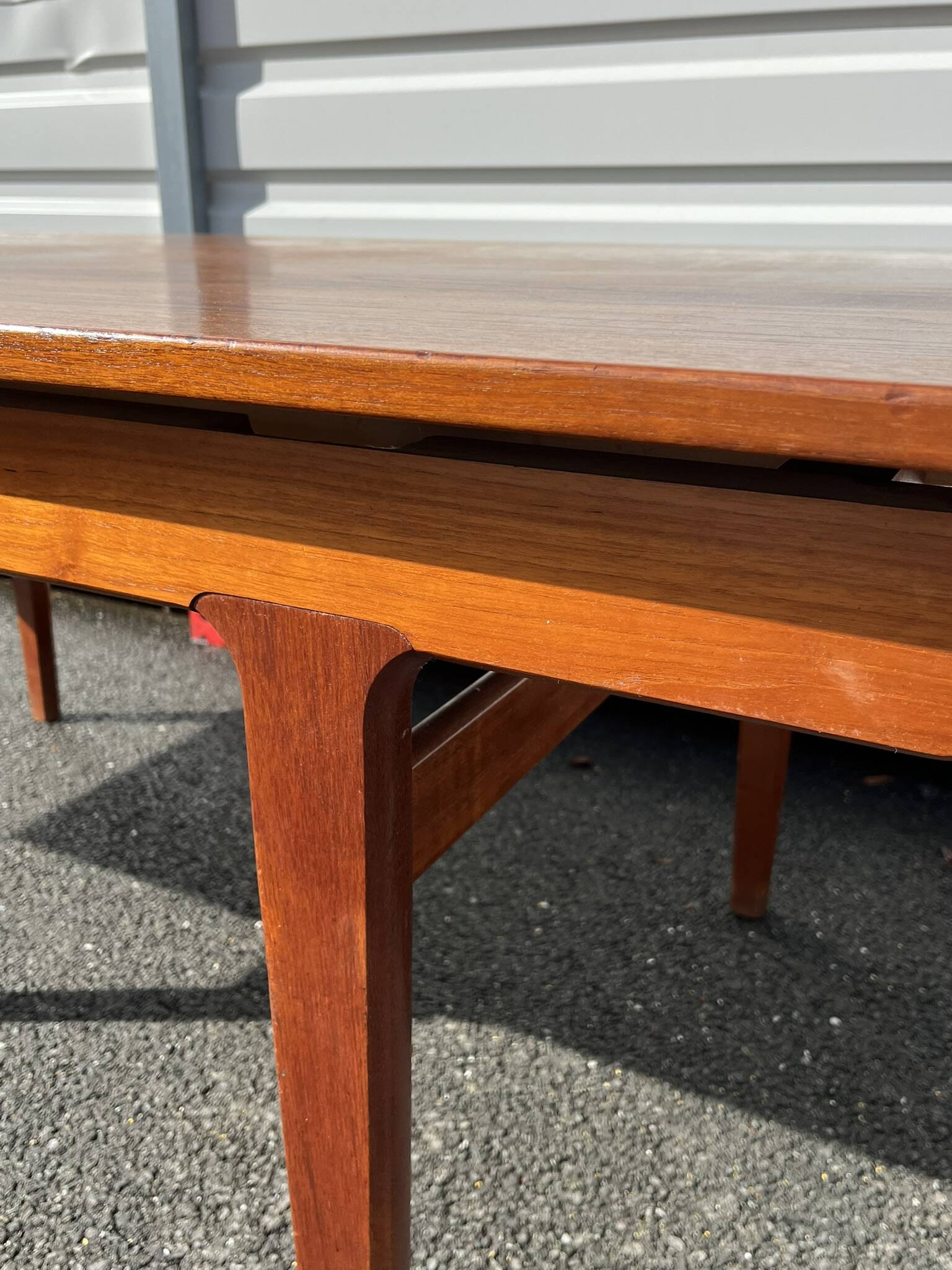 Scandinavian table, Henning Kjaernulf for Velje & Stole Møbelfabrik 🇩🇰