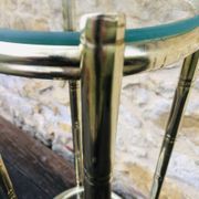 Vintage faux bamboo pedestal table in brass with 2 glass shelves