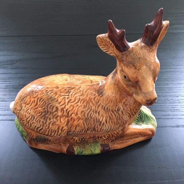 Empty pocket deer in dabbling