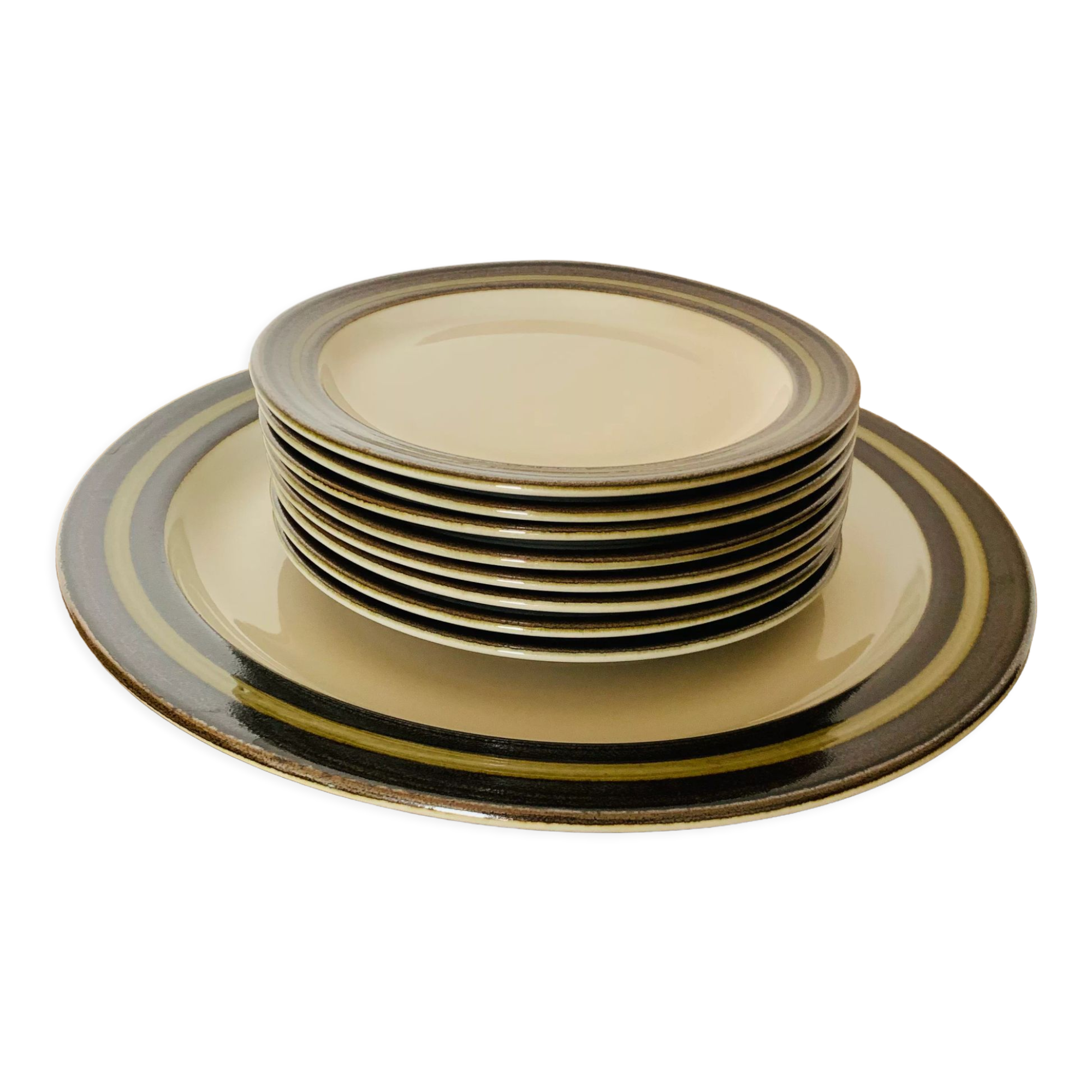 Ceramic dessert service by Anya Jaatinen Winqvist for Arabia