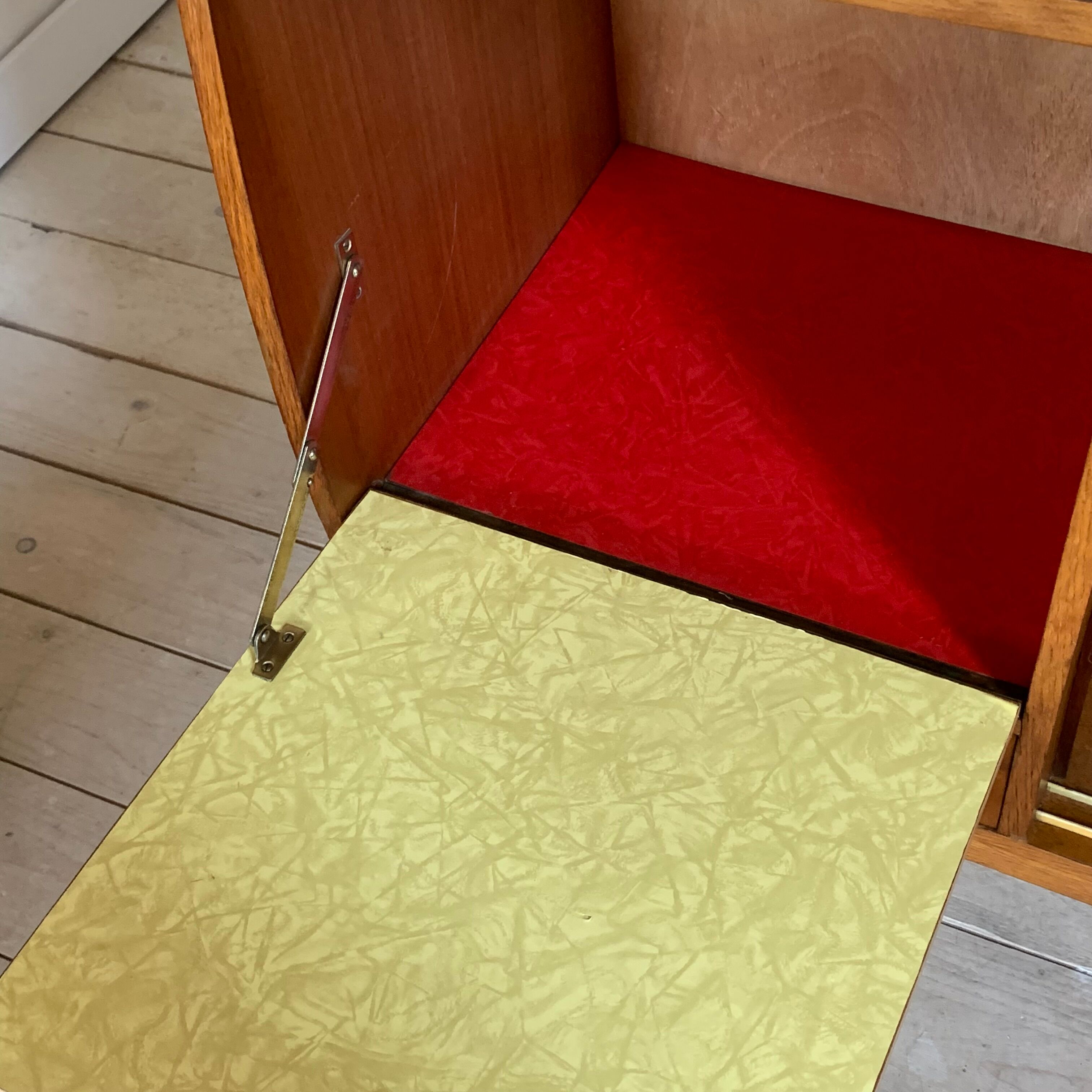 Enfilade vintage bar