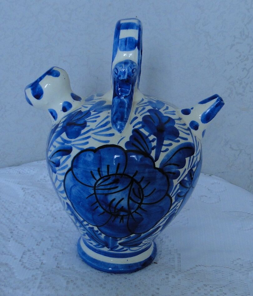 Gargoulette decor blue and white handicraft work in ceramic