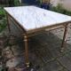 Table basse en marbre et laiton style Louis XV