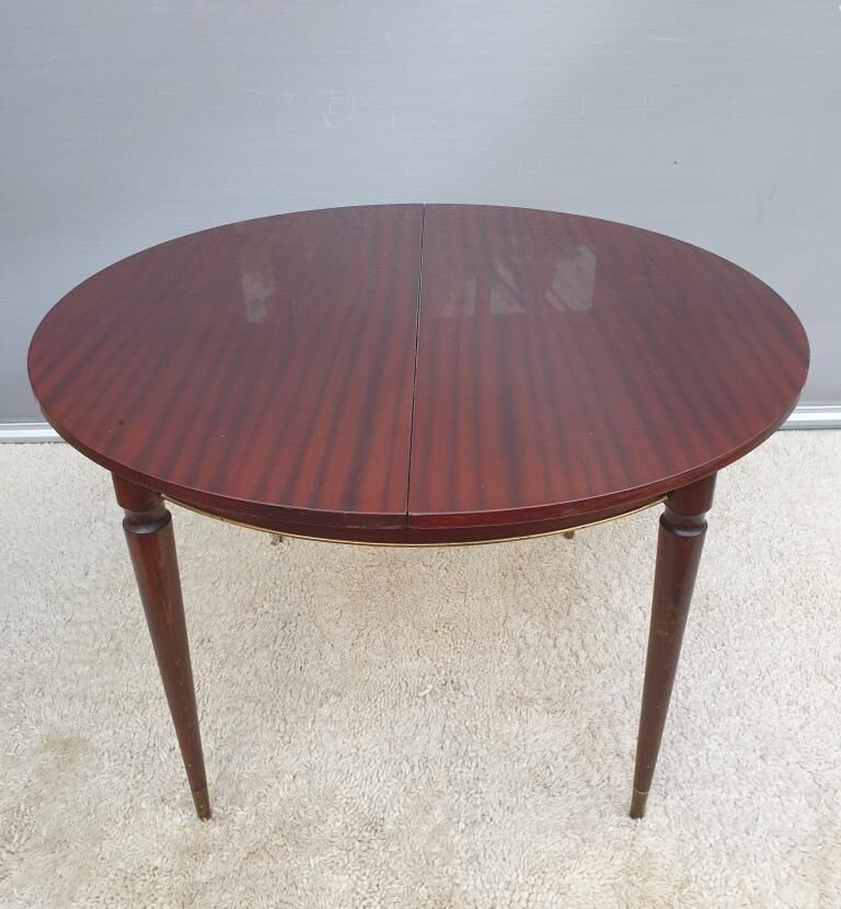 Extendable table mahogany lacquered 1960 butterfly extensions
