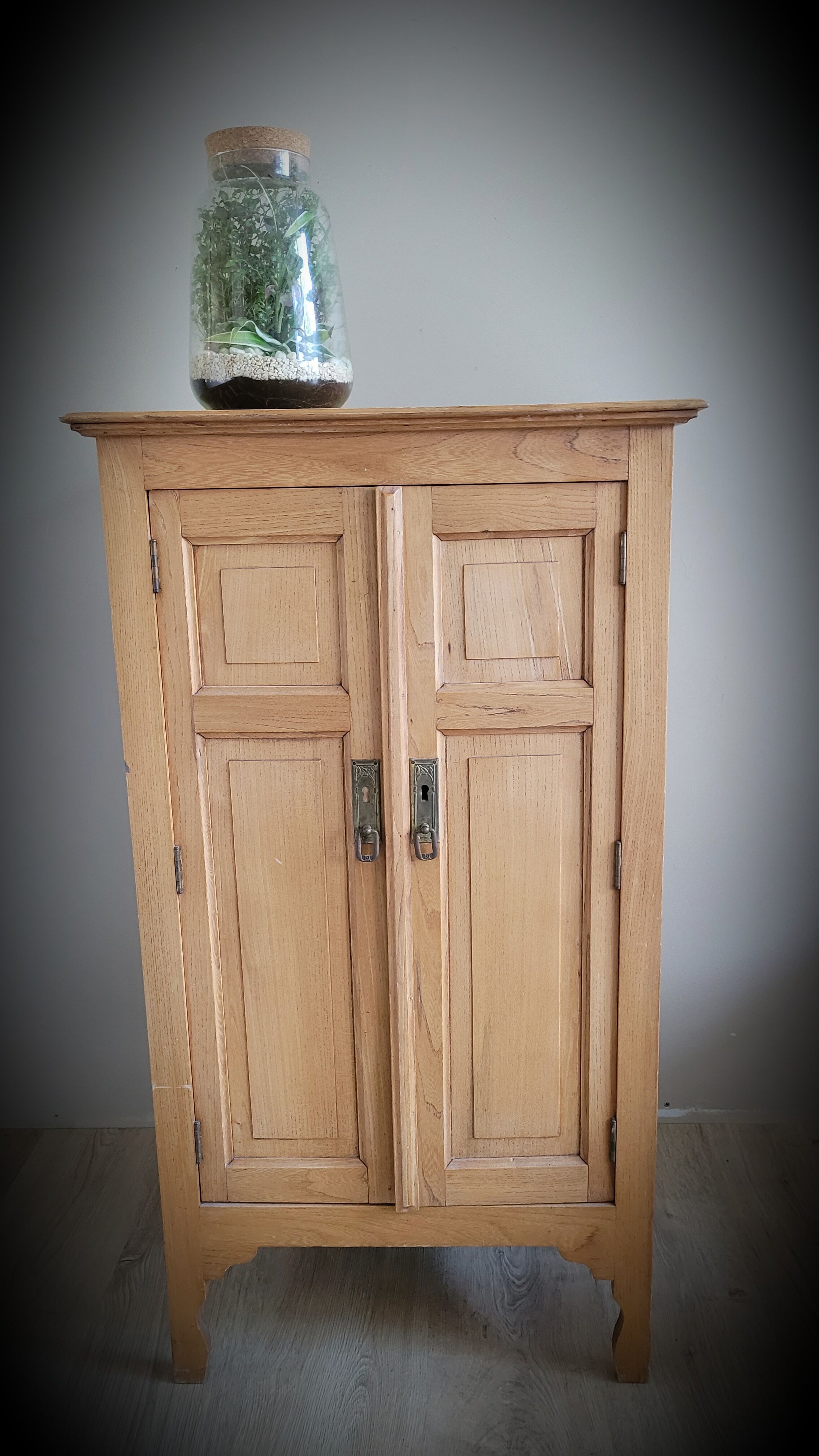 Small Parisian buffet 2P in elm