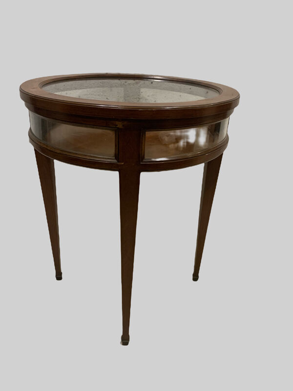 Guéridon vitrine de style louis xvi a plateau amovible xx siècle