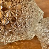 Coupe sur pied ancienne en verre ciselé