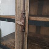 Former pantry in oak furniture