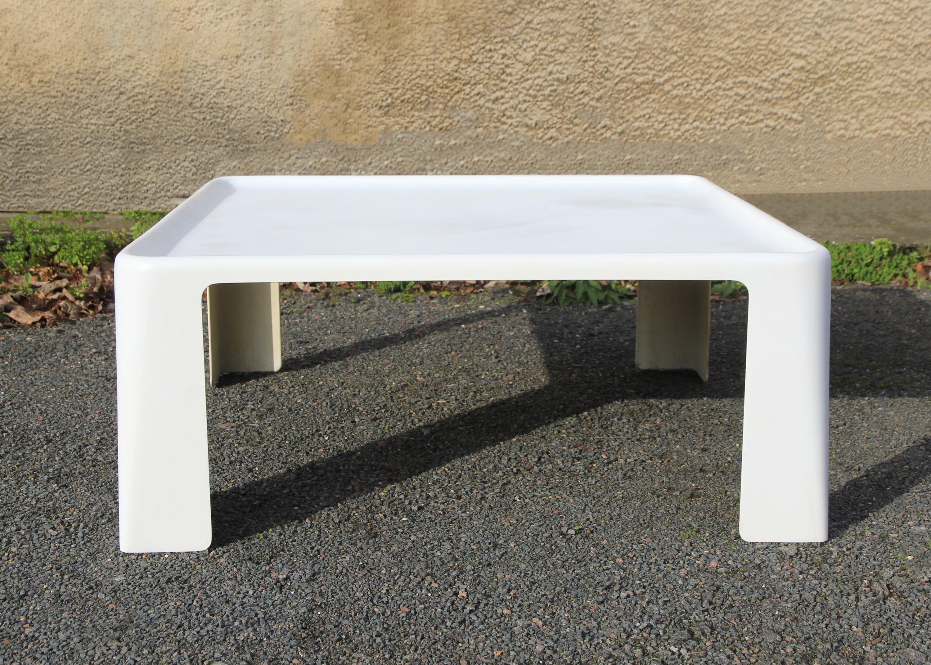 Amanta coffee table by Mario Bellini for C&B, 1960s