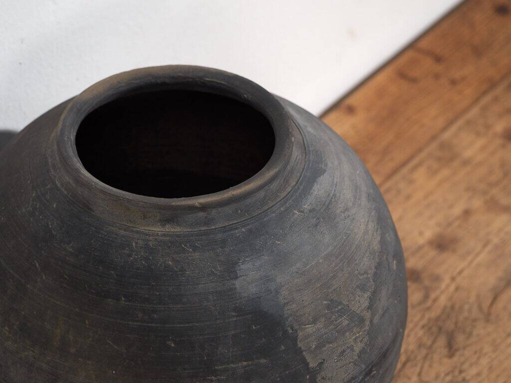 Ancient Chinese vase (c.1900) #15