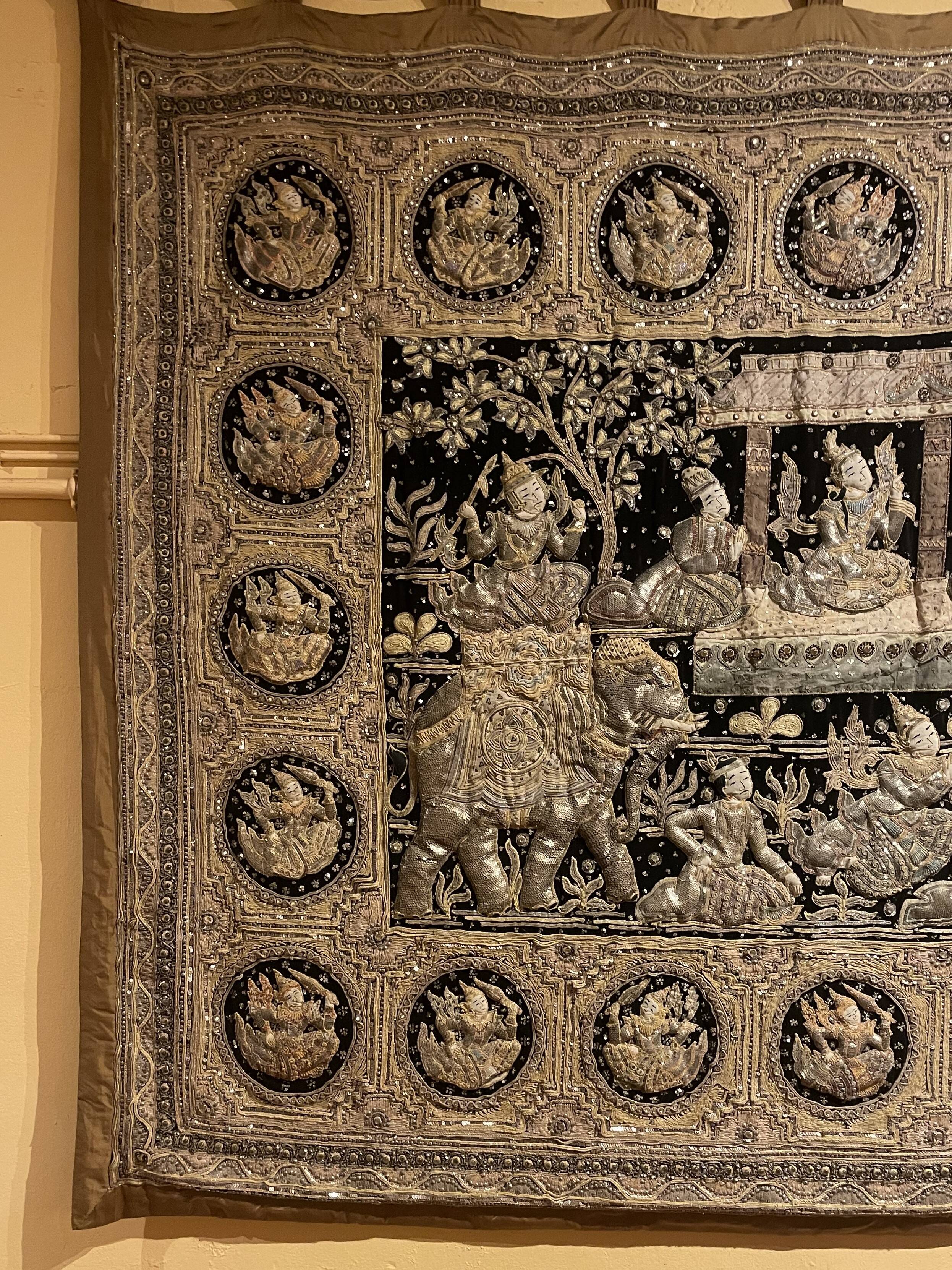 Large Embroidery Kingdom of Siam 19th Century 3m35-1m85