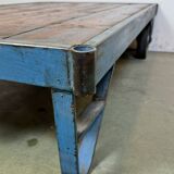 Grand chariot table basse industrielle bleue, 1960