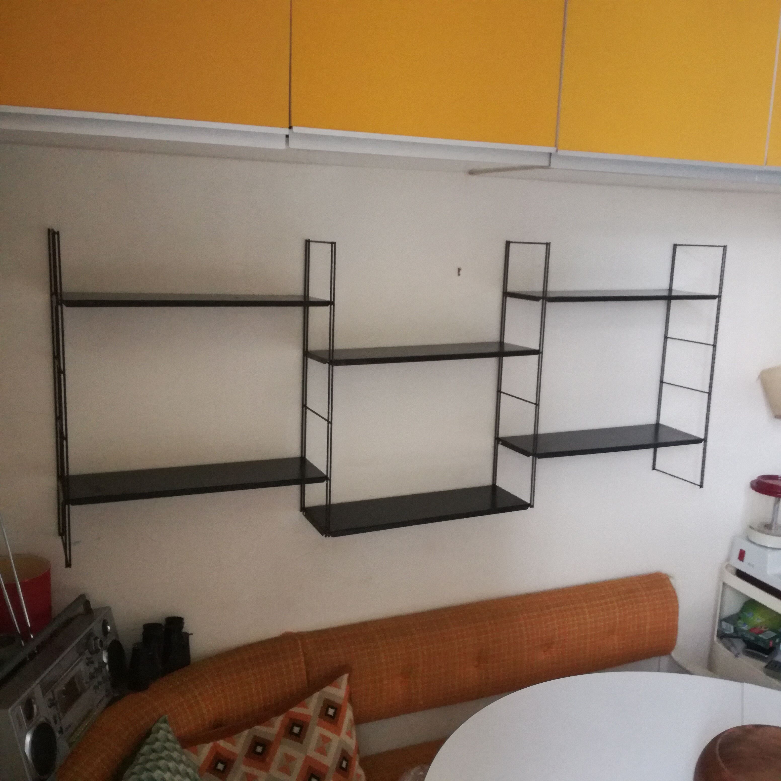 String shelf from the 1960s