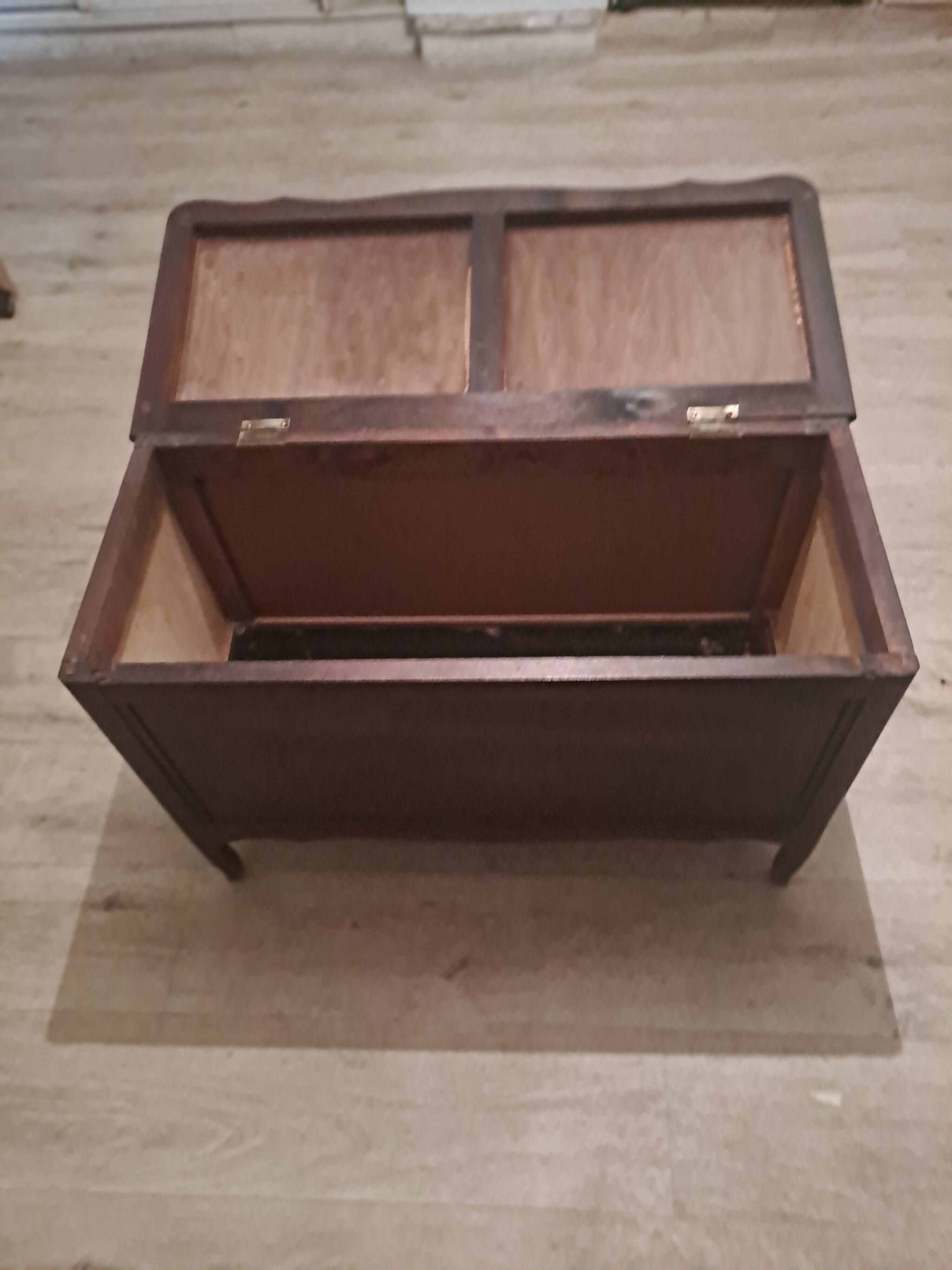 Storage chest