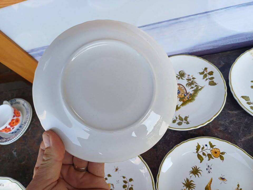 6 dessert plates, 18th century.