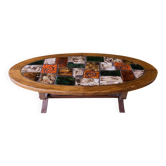 Vintage oval coffee table in ceramic