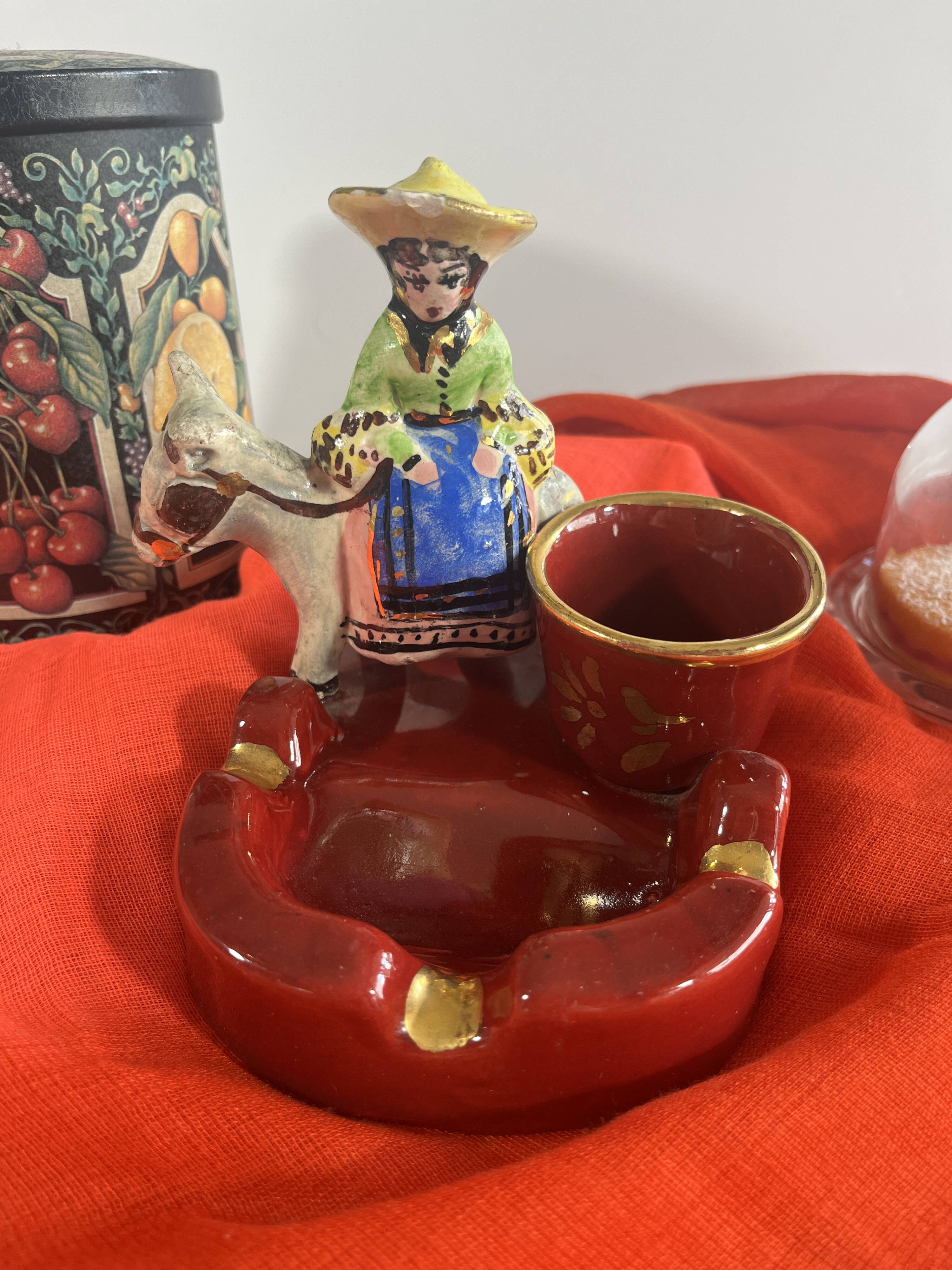 Vallauris burgundy collection ashtray