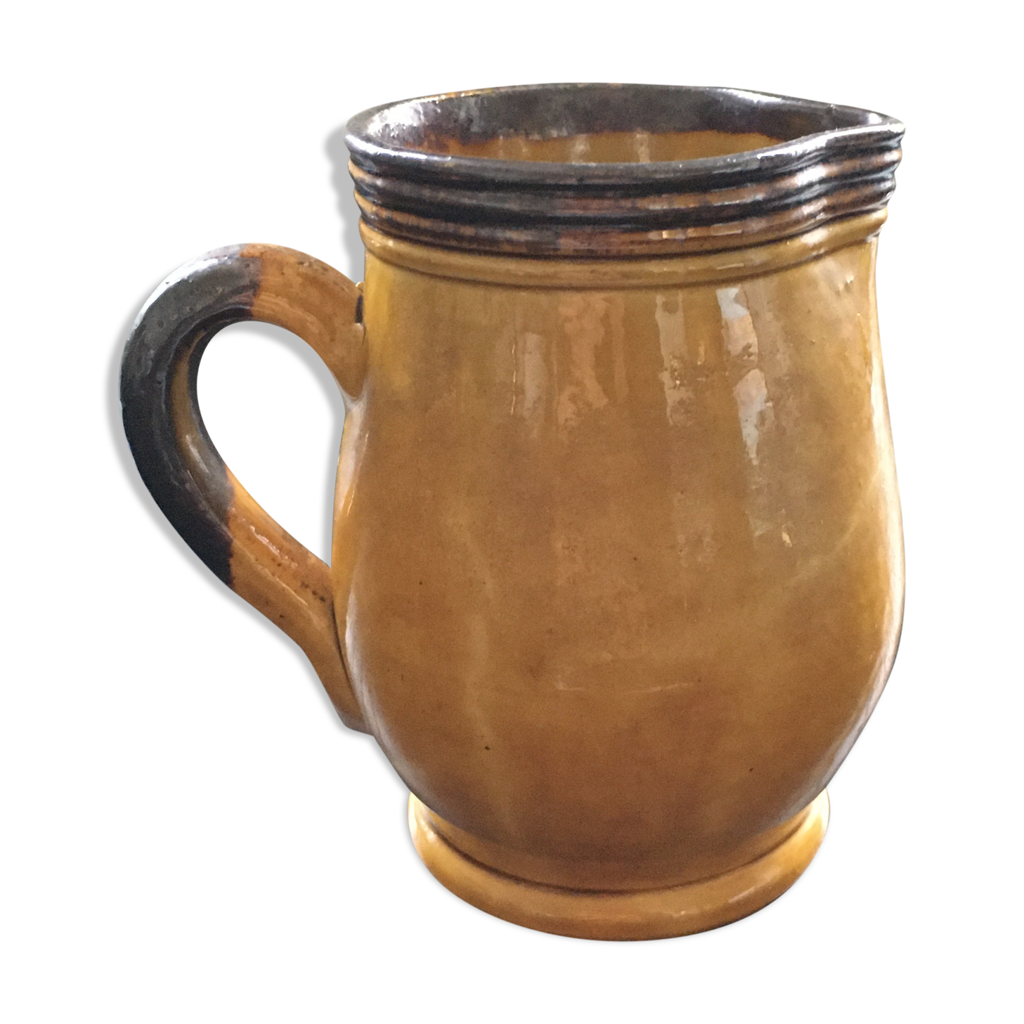 Amber Valauris pitcher
