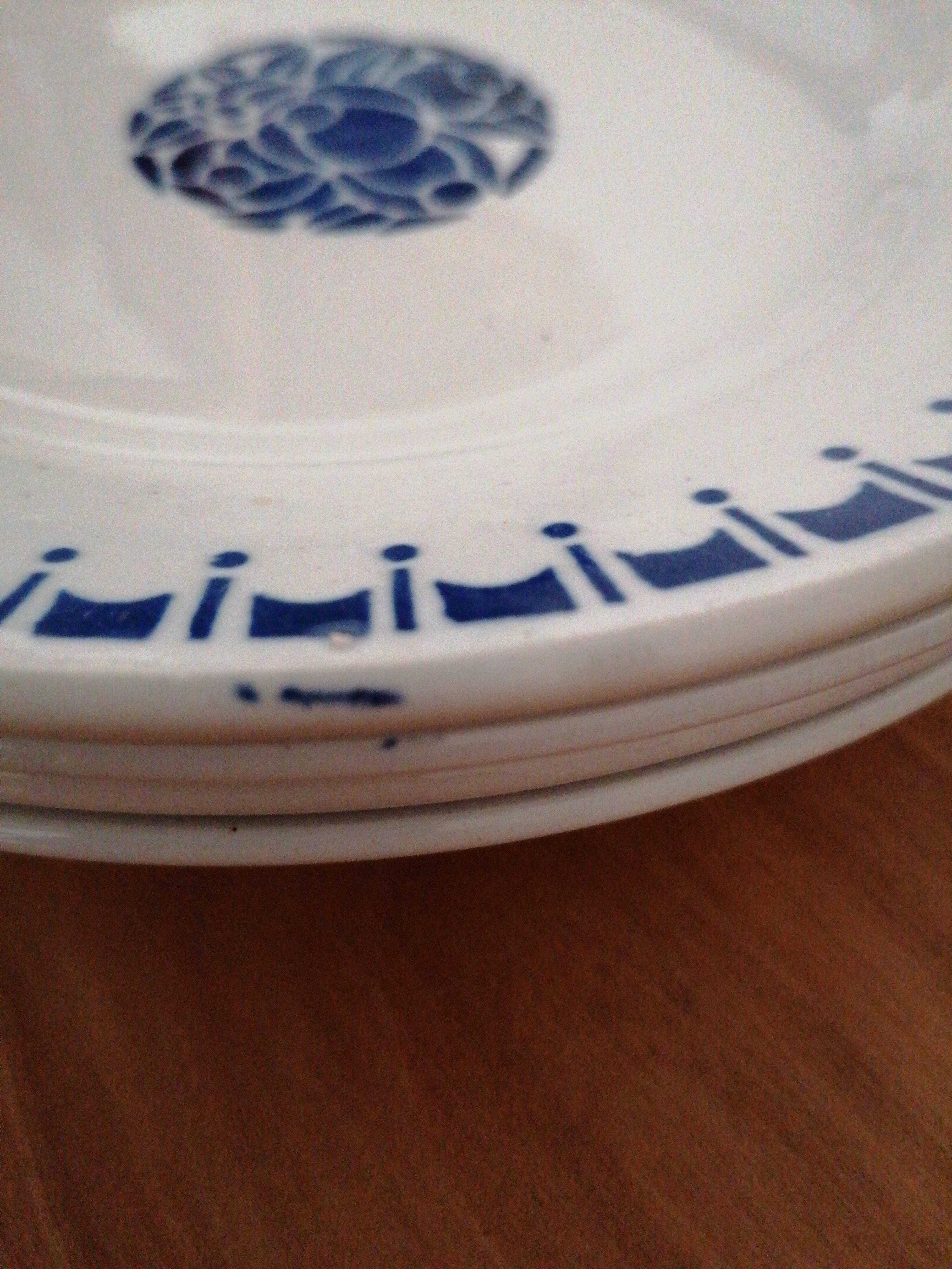 4 plates St Amand