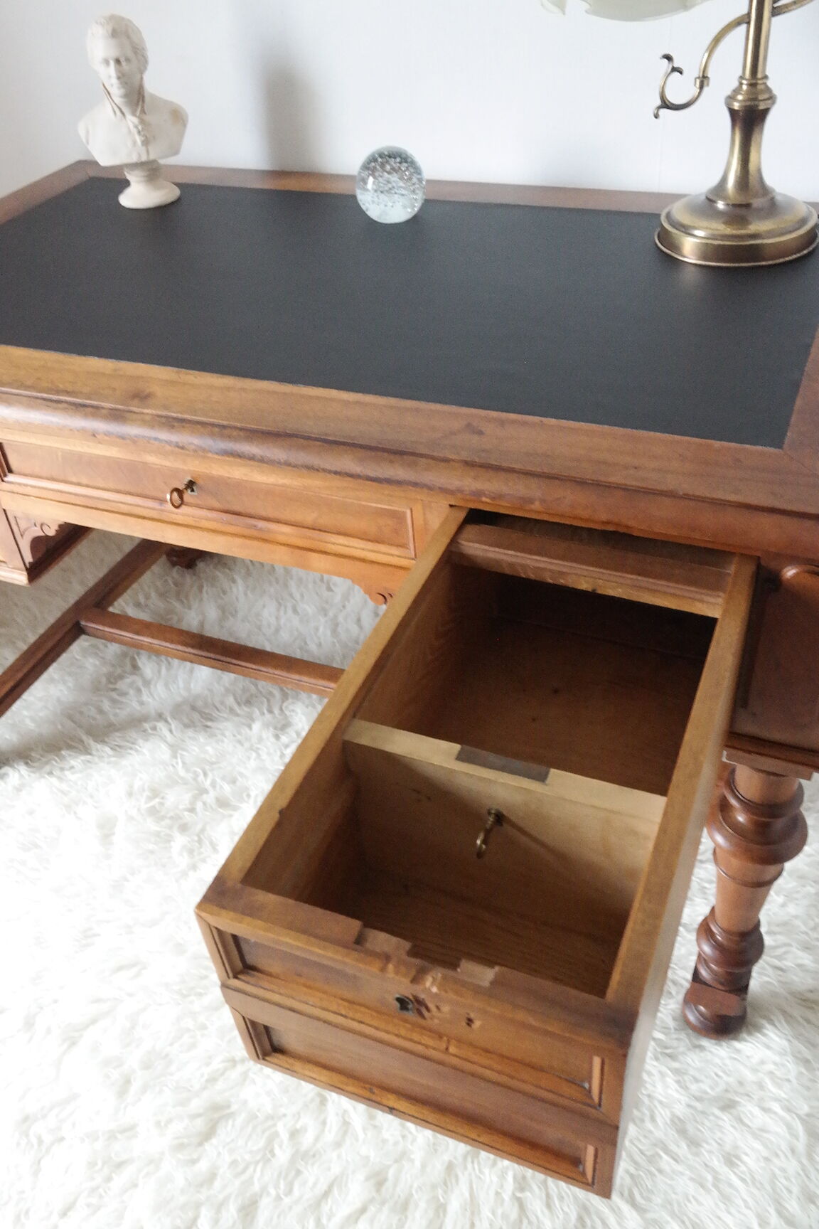 Office minister in walnut style Louis Philippe XXème