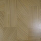Table basse contemporaine en laiton