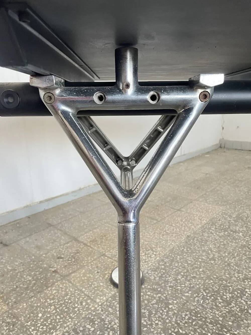 Nomos table by Sir Norman Foster for Tecno, 1980s