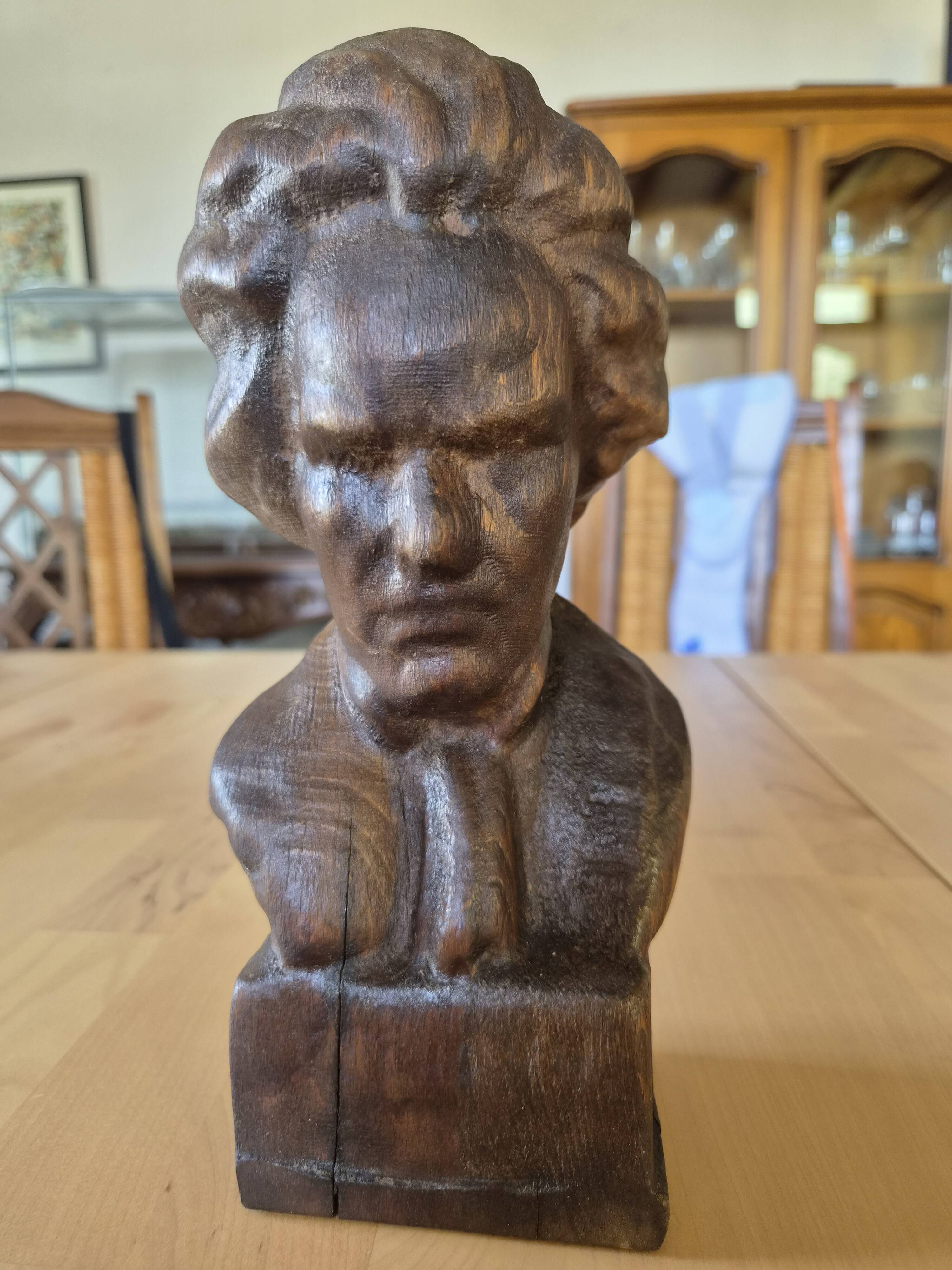 Buste de Beethoven sculpté en bois - statue vintage