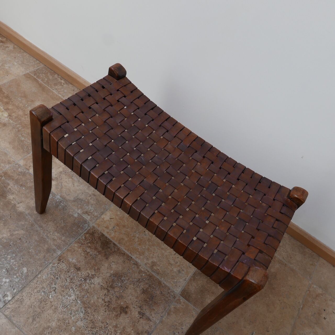 Tabouret en cuir du milieu du siècle