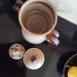 Stoneware coffee pot with filter