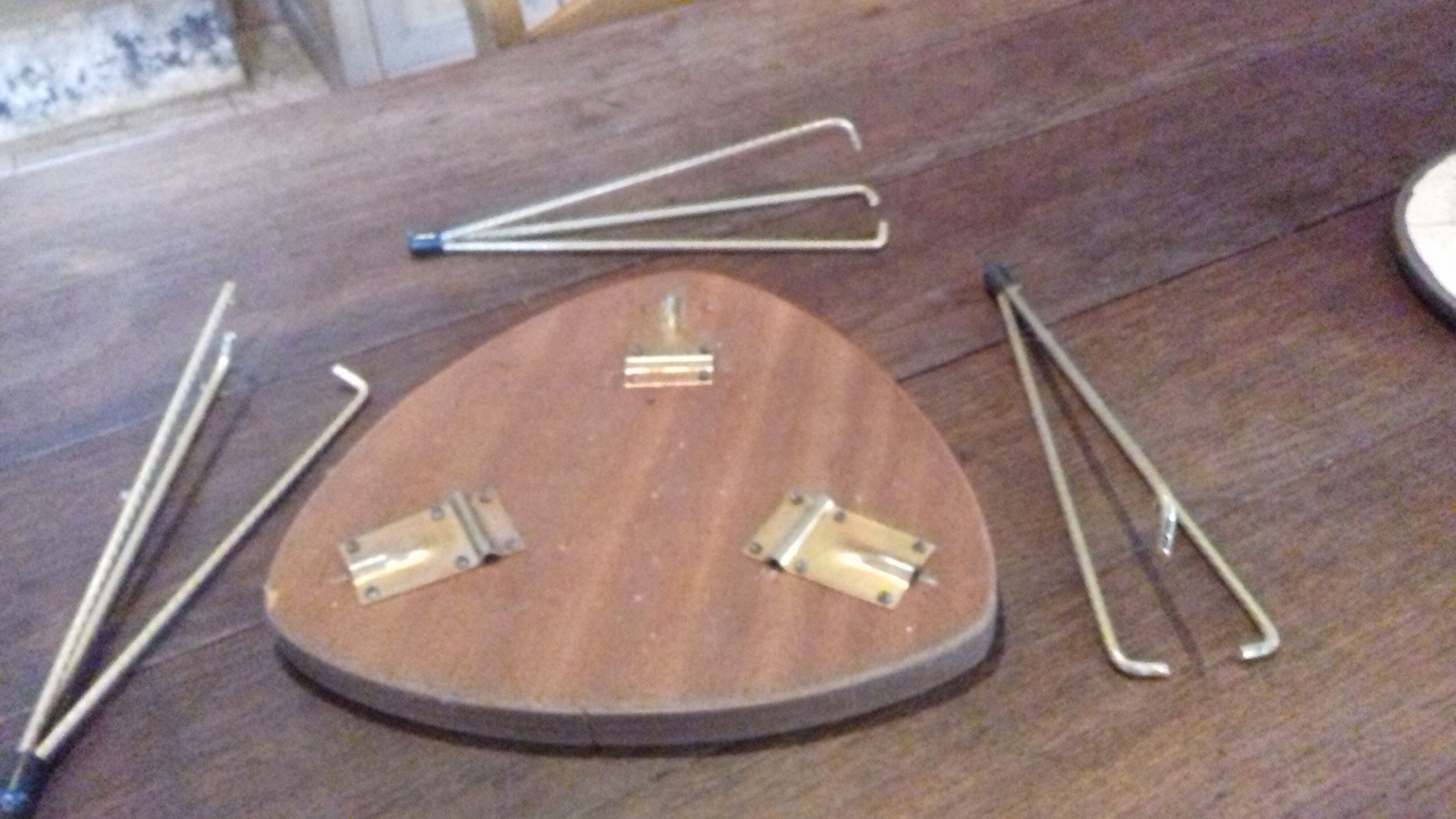 Sellette or plant door