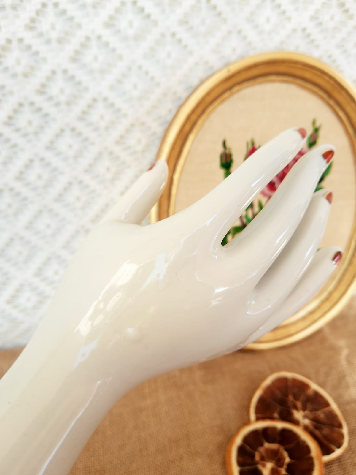 Hand baguier soliflore ceramic white vintage flowers