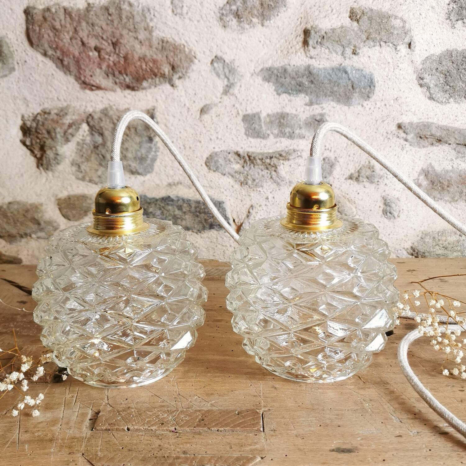 Duo of vintage portable lamps