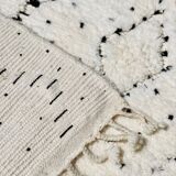 Tapis M’rit à pois neuf