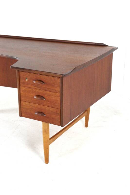 Danish boomerang desk by Peter Løvig Nielsen for Hedensted Møbelfabrik