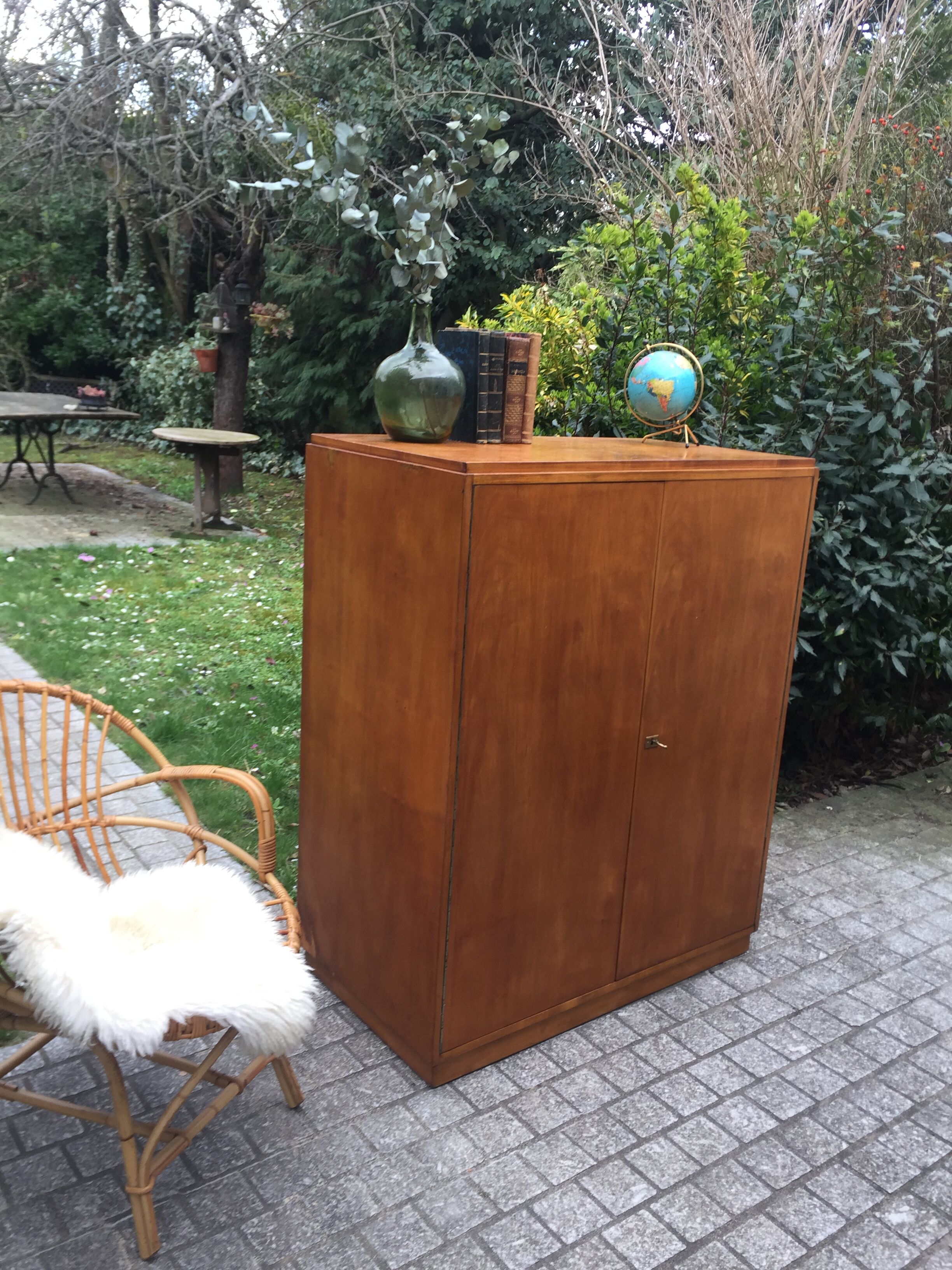 Armoire basse vintage 1960 en bois clair