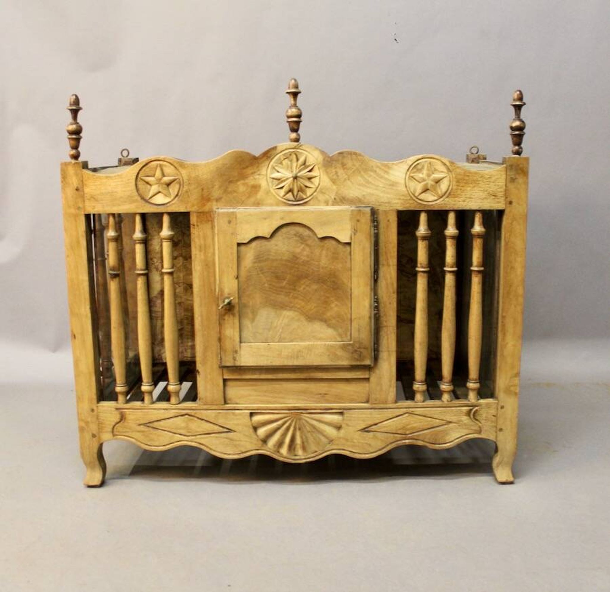 19th Century Light Walnut Panetière