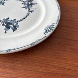 Set of 2 Regina pattern ironstone serving dishes