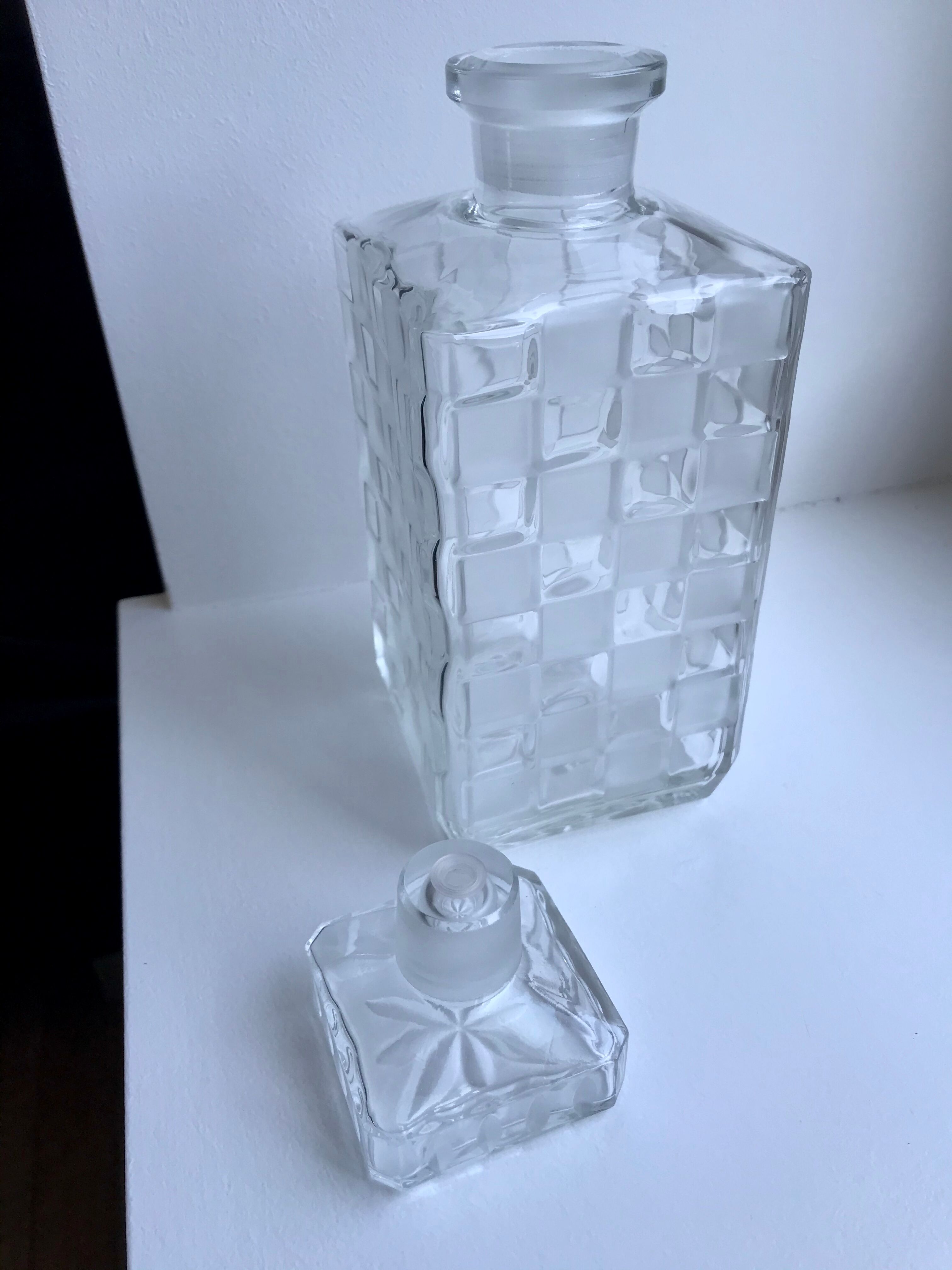 Glass whisky decanter and polished glass glass checkerboard effect 60s-70s