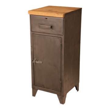 Industrial cabinet