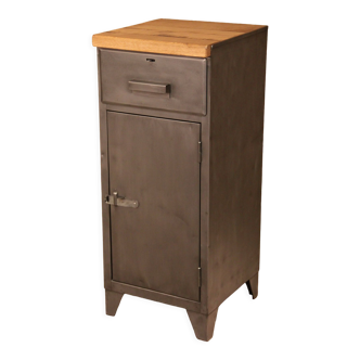 Industrial cabinet